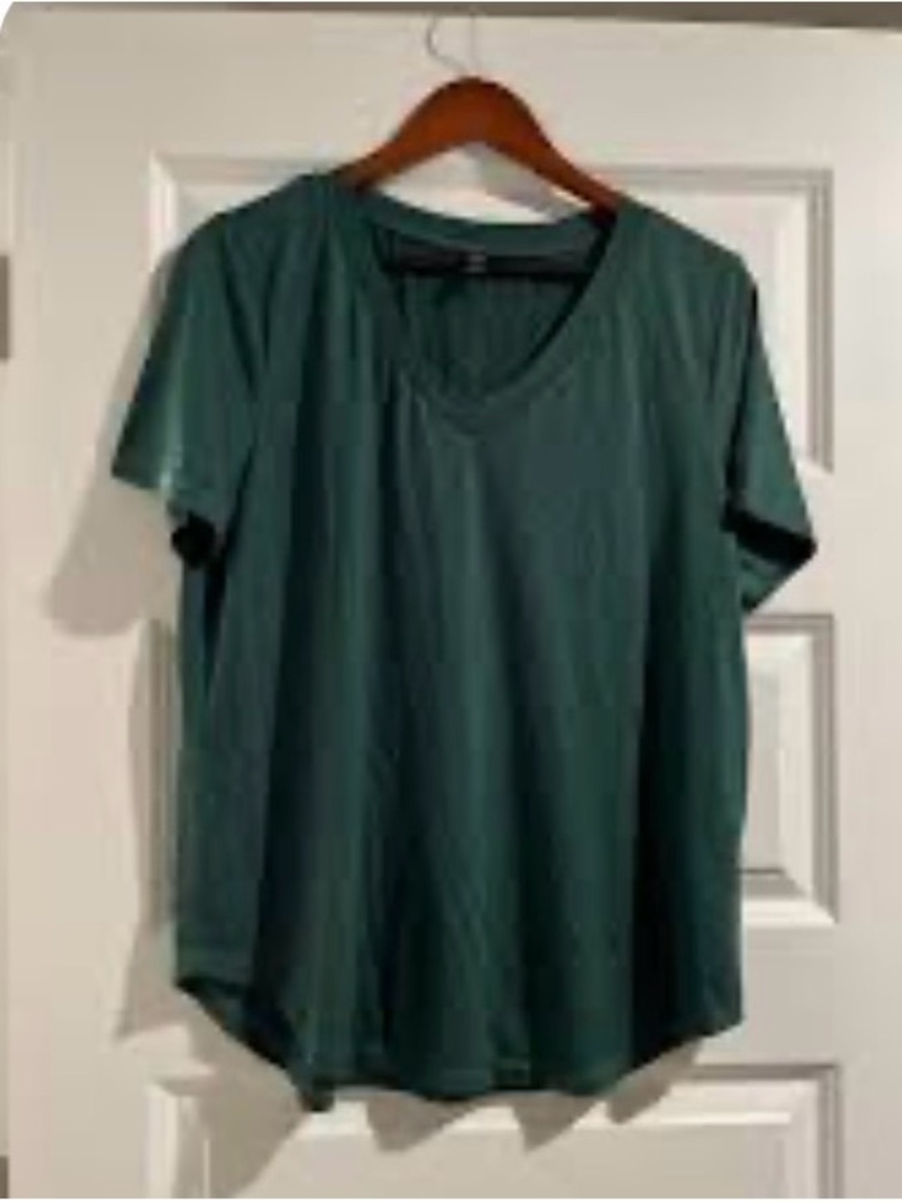 Amazon Women's Short Sleeve V-Neck Tee in Dark Green Super Soft and Stretchy XL